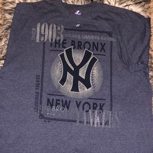 NY Yankees short sleeve shirt